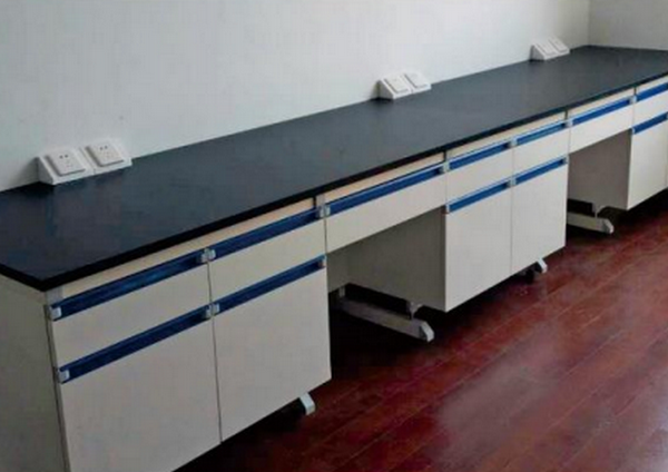 PP材質的鄭州實驗臺好用嗎