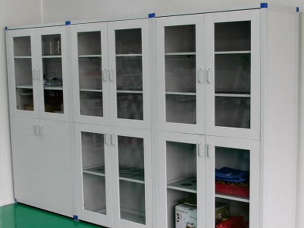 河南中學(xué)實(shí)驗(yàn)室器皿柜如何選擇